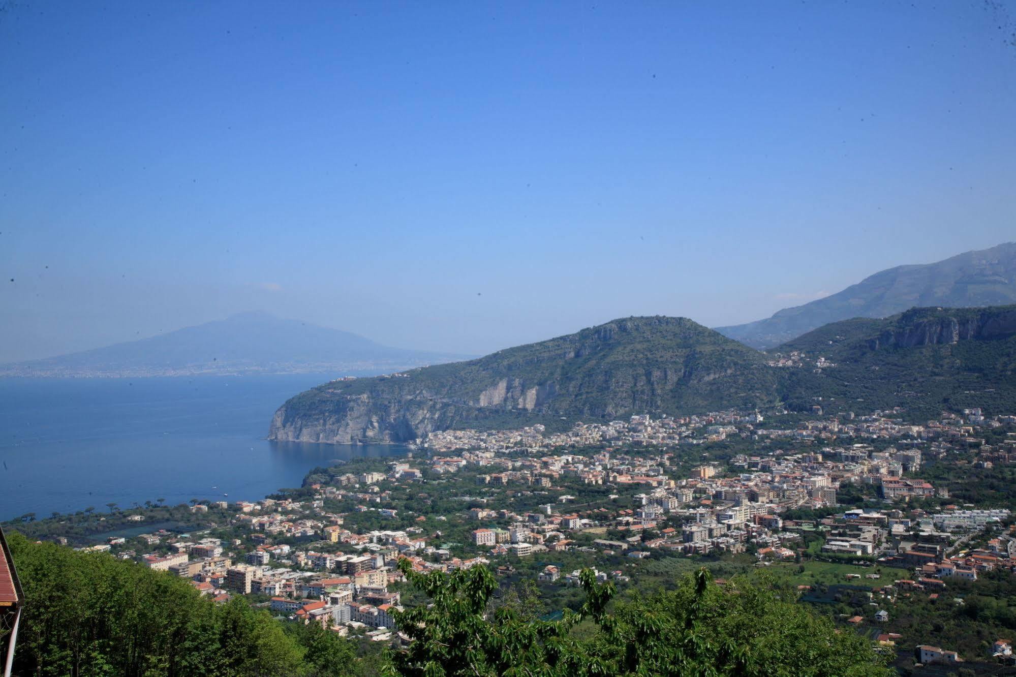 Villa Monica B&B Sorrento Exterior foto